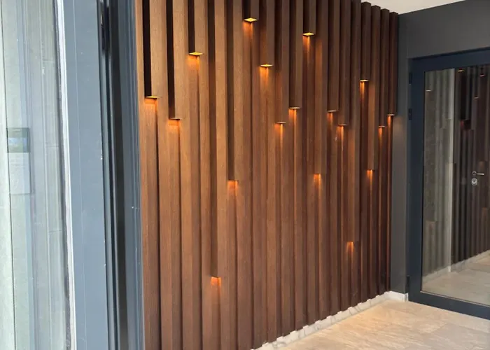 Business Park Cozy Lux & Private Garage Option דירה