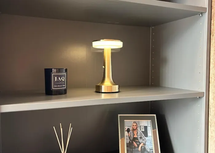 דירה Business Park Cozy Lux & Private Garage Option *