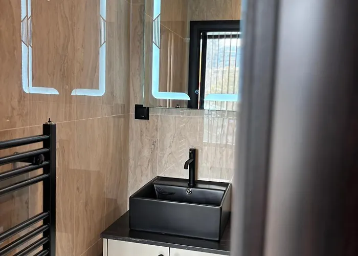 Business Park Cozy Lux & Private Garage Option דירה