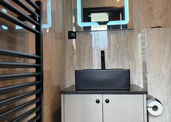 דירה Business Park Cozy Lux & Private Garage Option סופיה