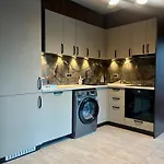 Allegra Cozy Luxury Near Business Park And 10 Min To Airport Apartment