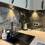 Apartment Allegra Cozy Luxury Near Business Park And 10 Min To Airport