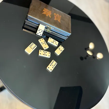 Business Park Cozy Lux & Private Garage Option *