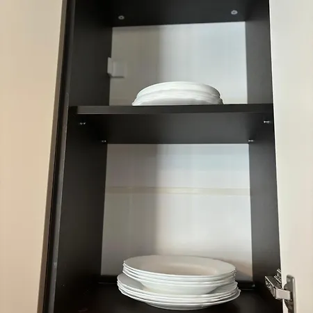 Business Park Cozy Lux & Private Garage Option