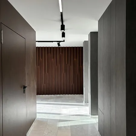 Business Park Cozy Lux & Private Garage Option Apartment Sofia