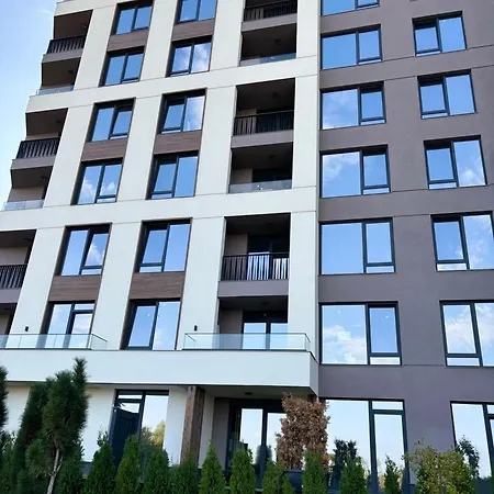 Business Park Cozy Lux & Private Garage Option Apartment *