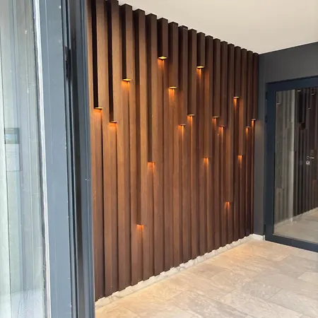 Business Park Cozy Lux & Private Garage Option Apartment