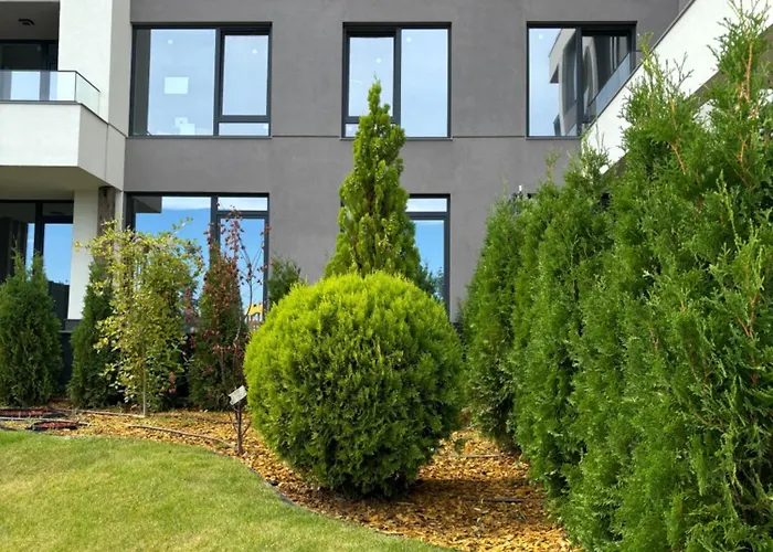 Business Park Cozy Lux & Private Garage Option