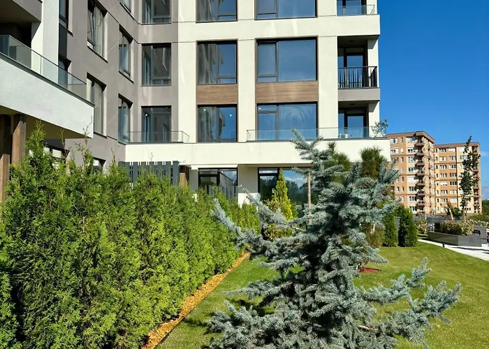 Business Park Cozy Lux & Private Garage Option